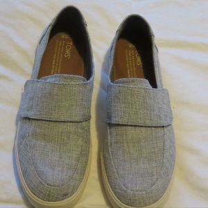 Like new Toms slip-ons similar to Avalon slip-ons